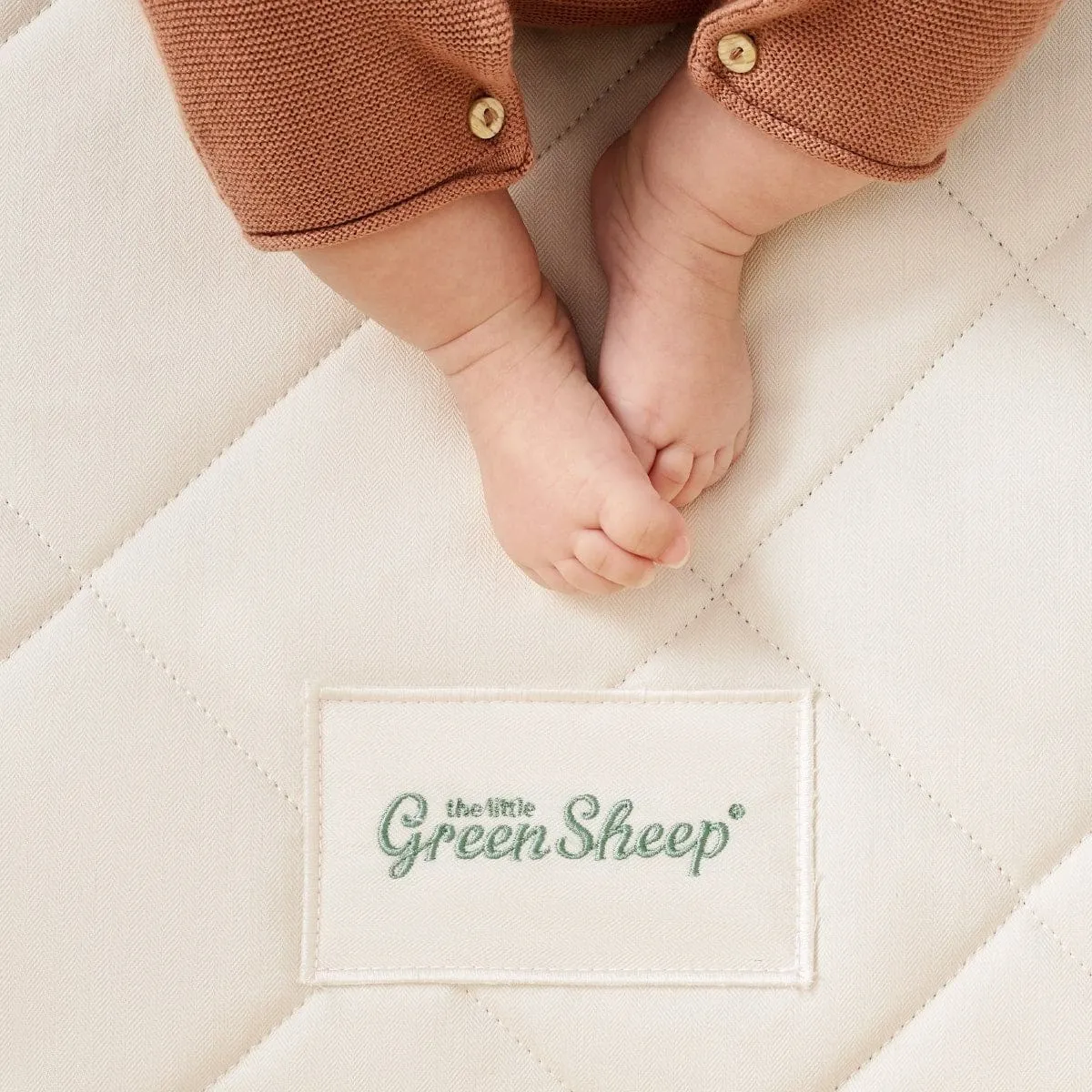 Little Green Sheep Natural Crib Mattress to fit Maxi-Cosi Iora